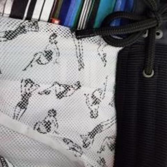 Robert Graham Mens Trunks Size 38 Mosaic Skulls Pinup Shorts Swimwear NEW - Picture 6 of 6